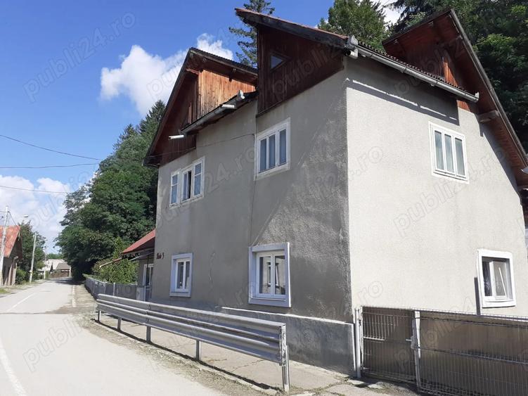 Casă cu 6 camere în Câmpulung Moldovenesc