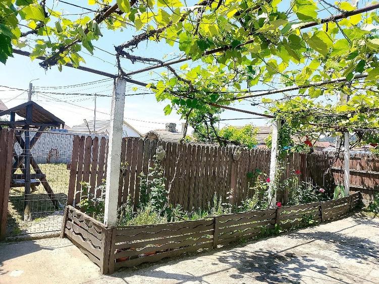 Casă cu Teren 500 Mp în Bălești