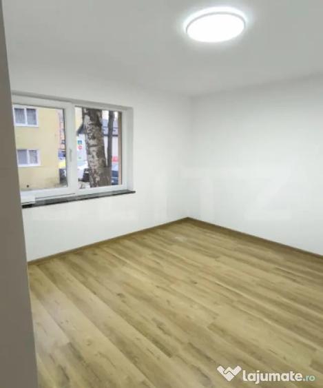 Apartament cu 4 camere decomandat în George Enescu