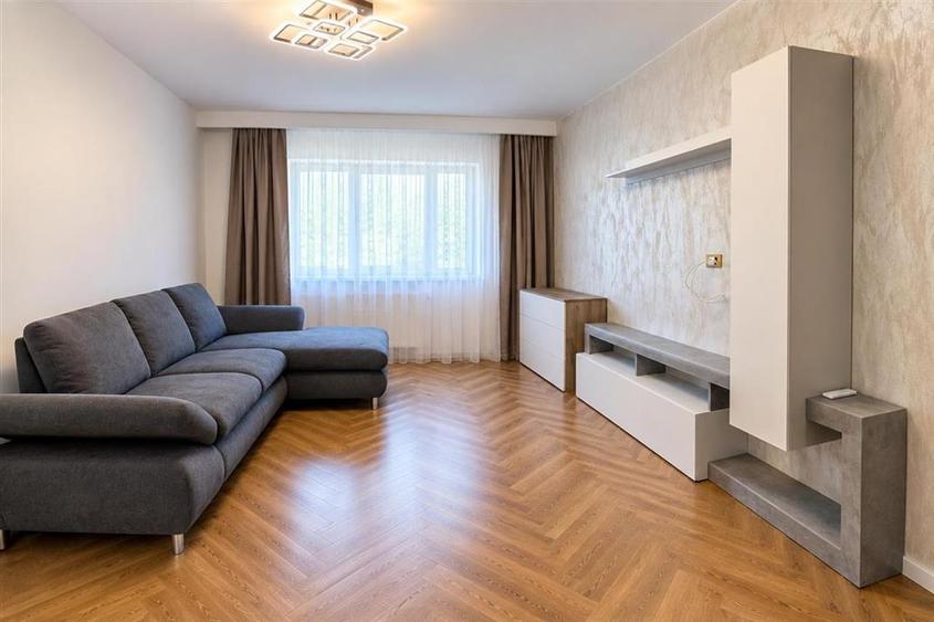 Apartament cu 2 camere decomandat, mobilat în Valea Aurie — fotografia 1