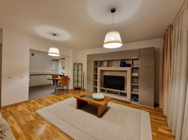 Apartament cu 2 camere decomandat, mobilat în P-ța Alba Iulia