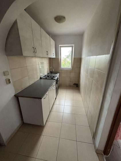 Apartament cu 2 camere semidecomandat în Cantemir