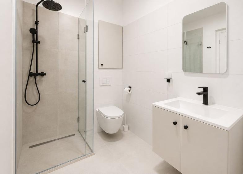 Apartament cu 3 camere decomandat în Tractorul