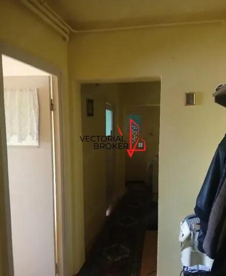 Apartament cu 3 camere decomandat în Basarabia