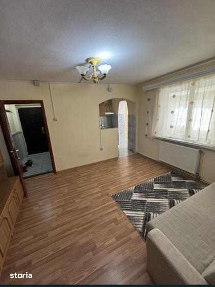 Apartament cu 2 camere, mobilat în Calea București