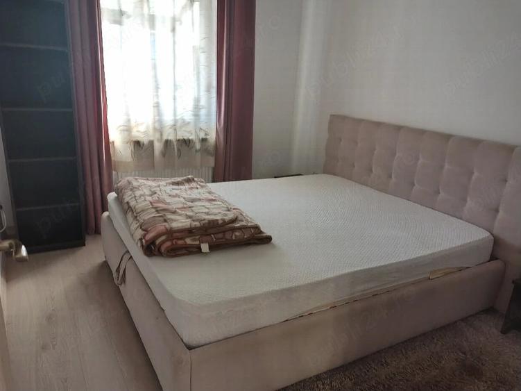 Apartament cu 3 camere decomandat în Florești