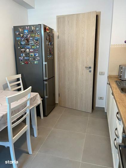 Apartament cu 2 camere decomandat, mobilat în Est