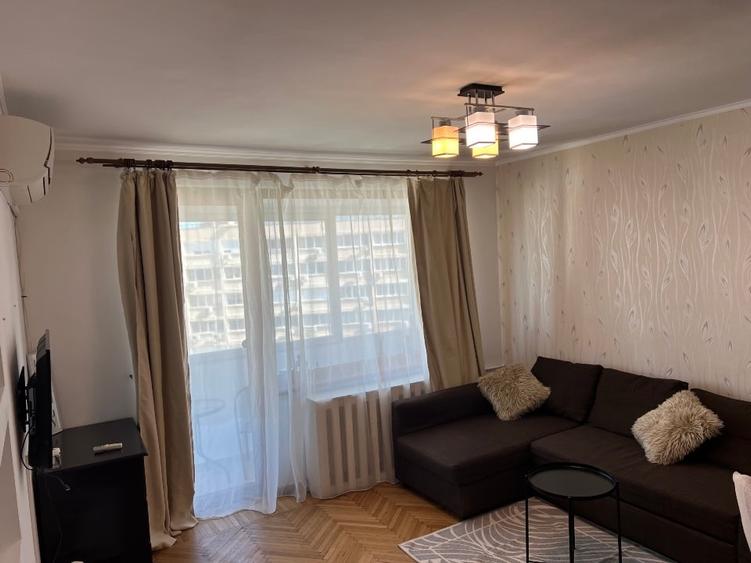 Apartament cu 2 camere semidecomandat, mobilat în Cișmigiu