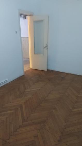Apartament cu 2 camere decomandat în Astra