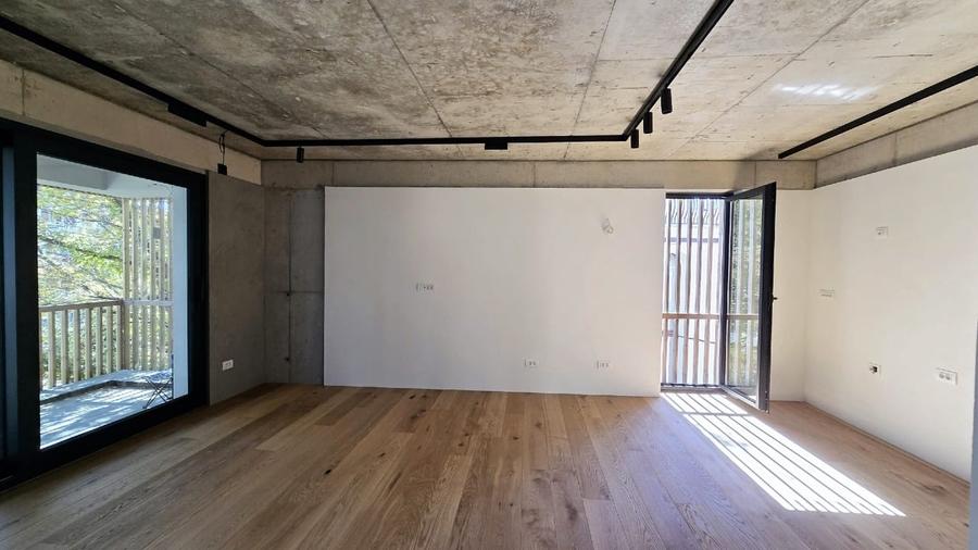 Apartament cu 3 camere decomandat în Universitate