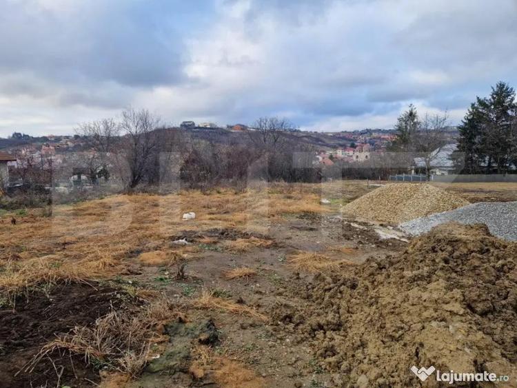 Teren de 866 mp, în Spitalul Județean