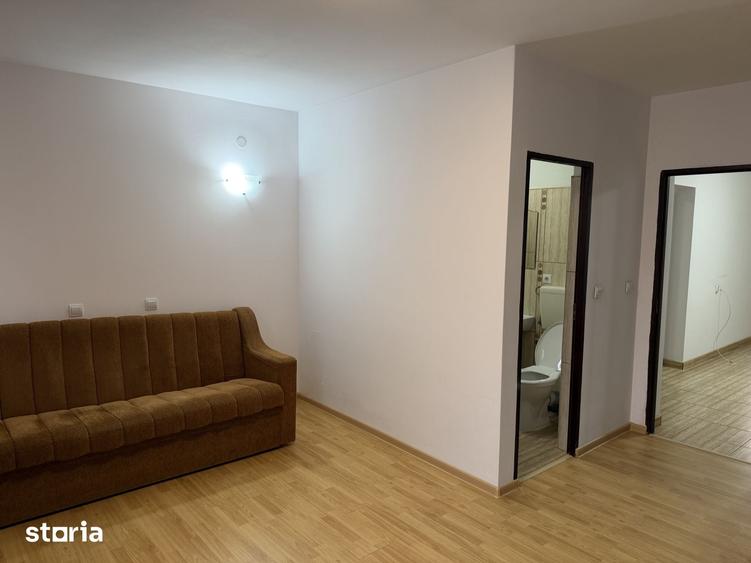Apartament cu 3 camere în Vasile Aaron