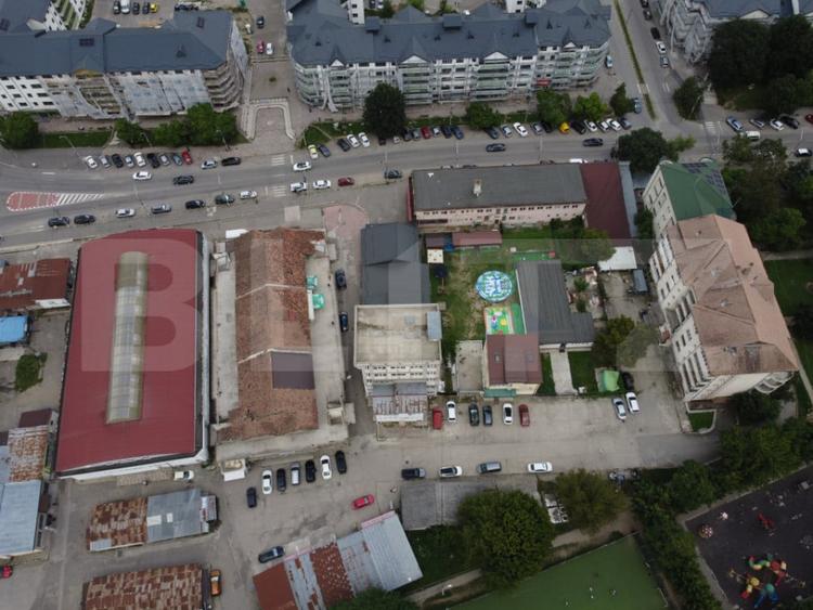 Spațiu comercial, de 1,080 mp, în Ultracentral