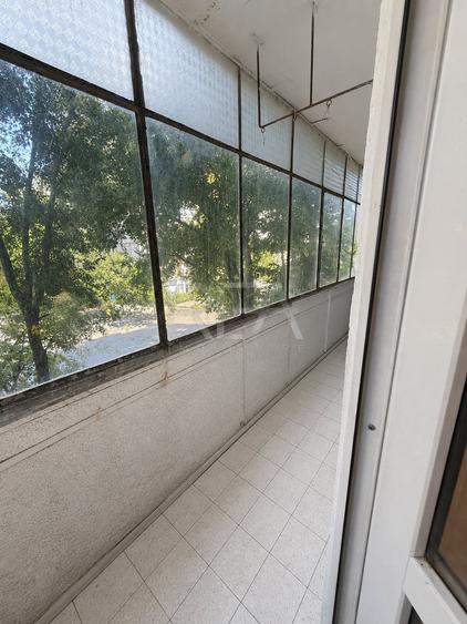 Apartament cu 3 camere decomandat în Drumul Taberei