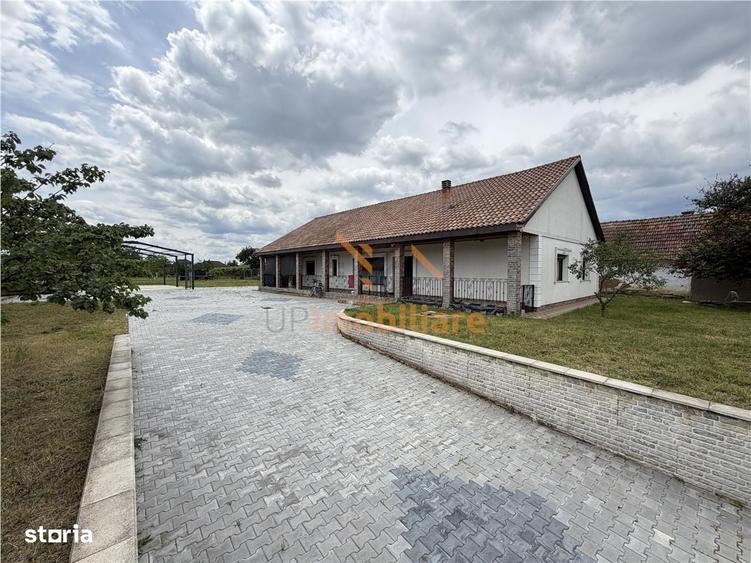 Casă cu 4 camere în Tileagd