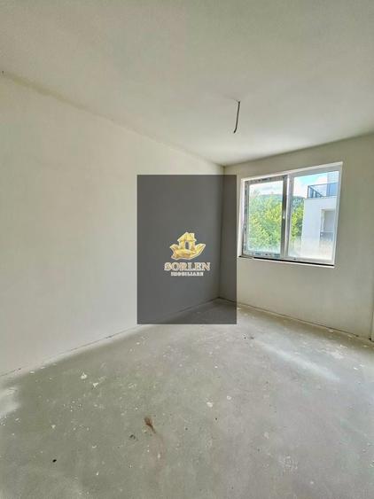 Apartament cu 3 camere semidecomandat în Florești