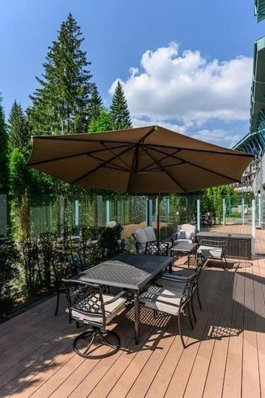 Apartament cu 3 camere decomandat, mobilat în Poiana Brașov