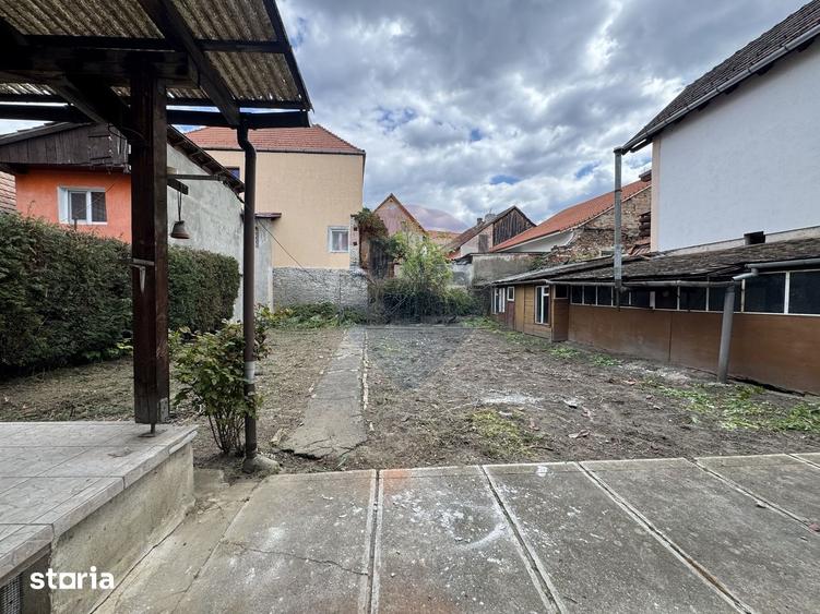 Casă cu 4 camere cu Teren 457 Mp în Ultracentral