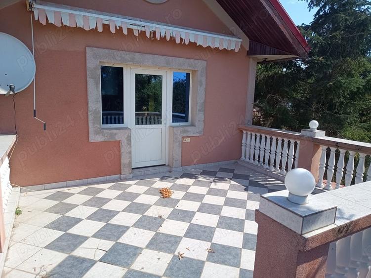 Casă cu 5 camere cu Teren 1000 Mp în Postăvari
