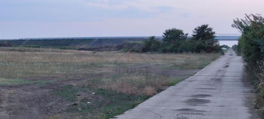Teren Construcții extravilan de 14400 mp, în Sud