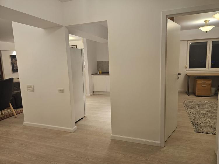 Apartament cu 4 camere, mobilat în Decebal
