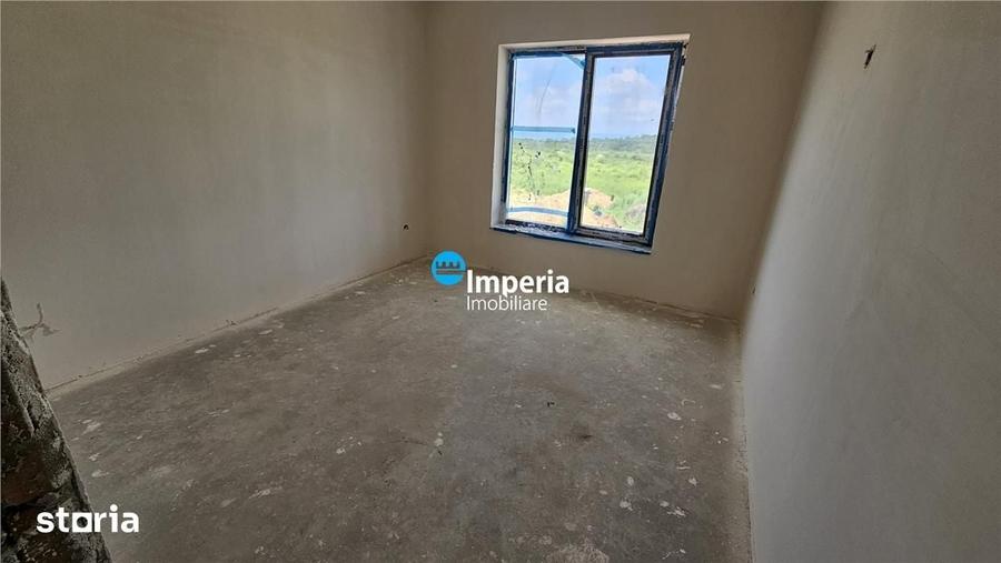 Casă cu 4 camere cu Teren 400 Mp în Granit