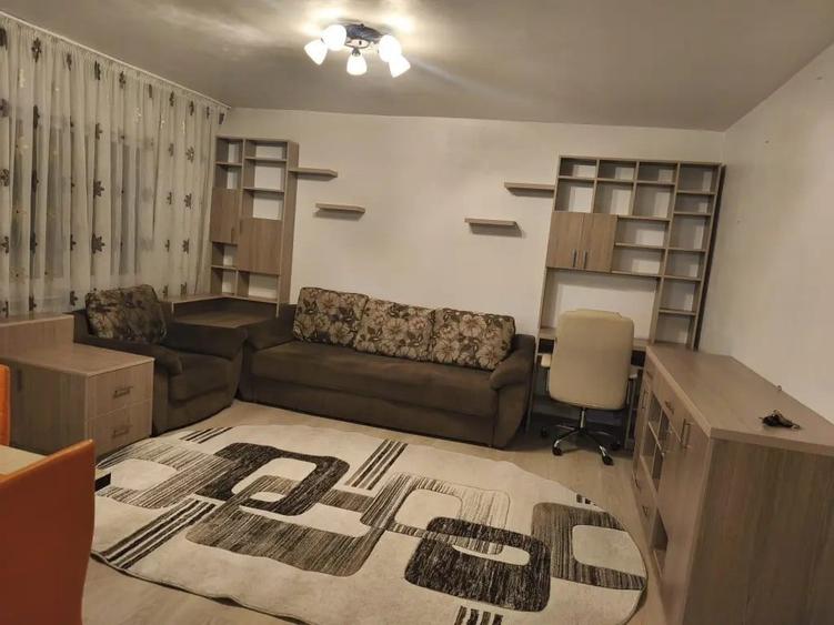 Apartament cu 2 camere semidecomandat în Vitan