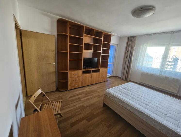 Garsonieră decomandată în Drumul Taberei