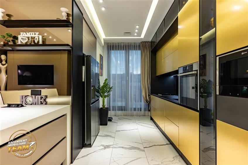 Apartament cu 4 camere decomandat în Central