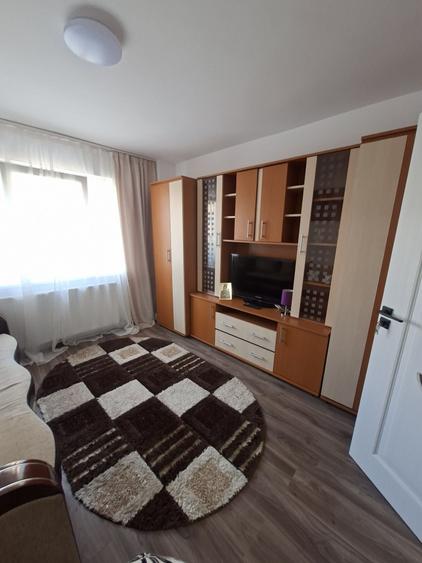 Garsoniera de inchiriat-zona Tractorul (langa Coresi) - 6