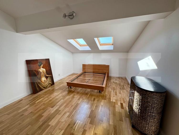 Duplex cu 5 camere cu Garaj în Andrei Mureșanu