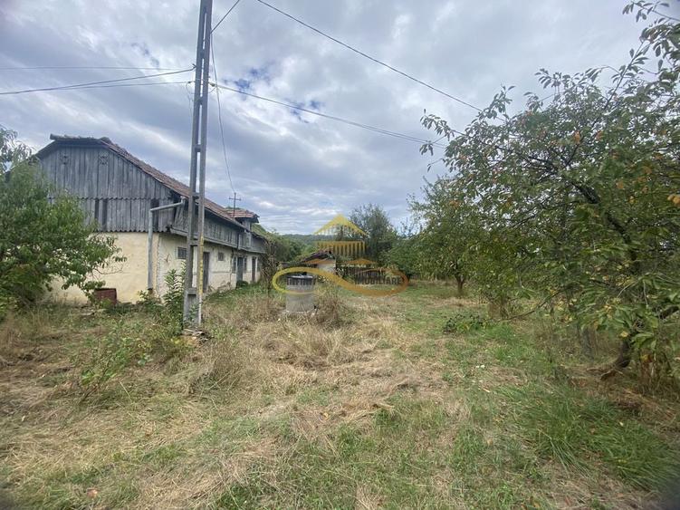 Teren de 1285 mp, în Pârvulești