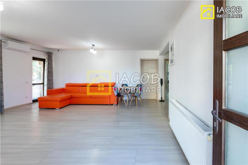 Casă individuală cu 3 camere cu Canalizare în Măgura