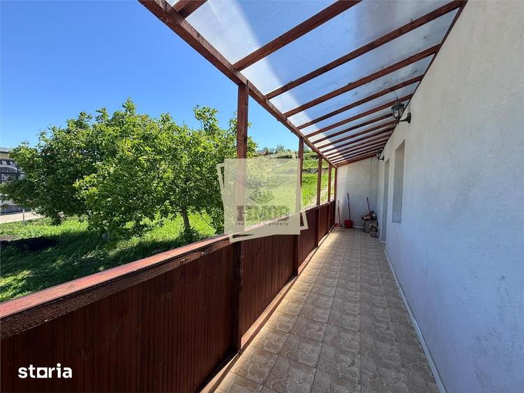 Apartament cu 3 camere decomandat în Șura Mare