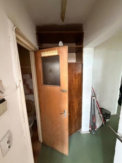 Apartament cu 3 camere decomandat în Berceni