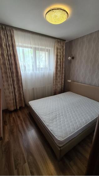Apartament cu 2 camere decomandat în Roșu