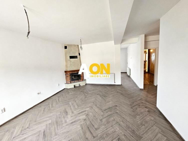Duplex cu 4 camere cu Canalizare în Sud