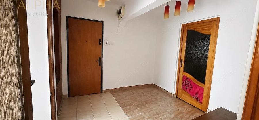 Apartament cu 2 camere decomandat în Calea Moldovei