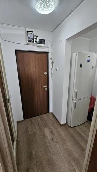 Apartament cu 2 camere decomandat în Drumul Taberei