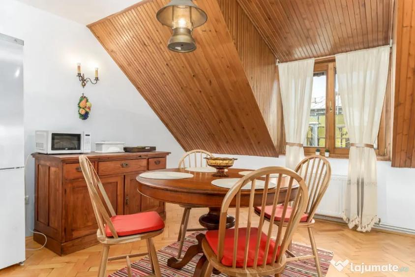 Apartament cu 2 camere semidecomandat în P-ța Victoriei