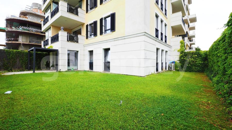 Apartament cu 4 camere semidecomandat, mobilat în Pipera
