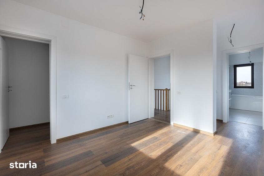 Casă cu 4 camere cu Teren 360 Mp în Corbeanca