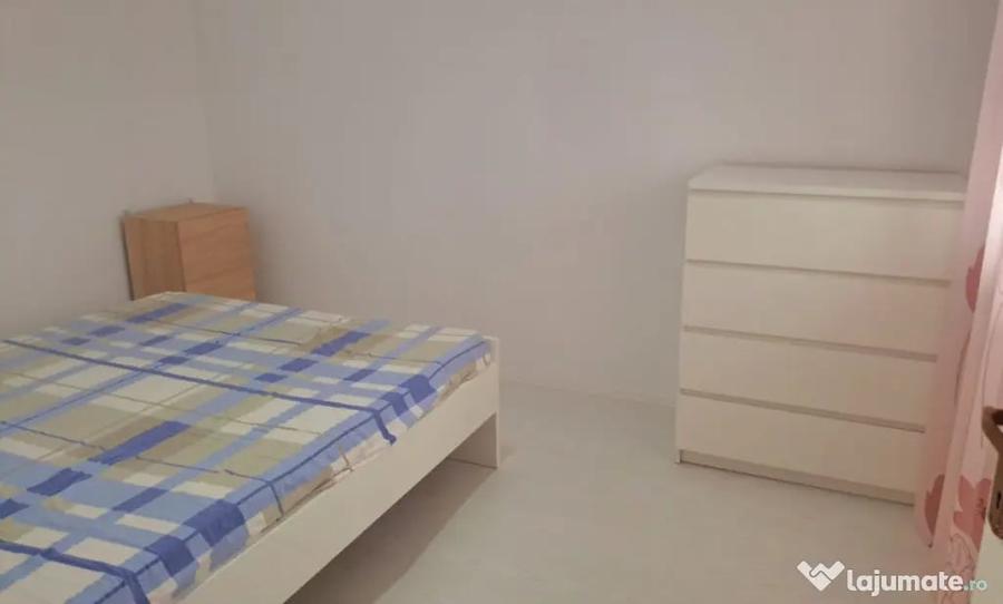 Apartament cu 2 camere semidecomandat în Hotvon