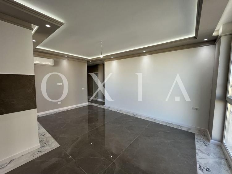 Apartament cu 3 camere semidecomandat în Torontalului