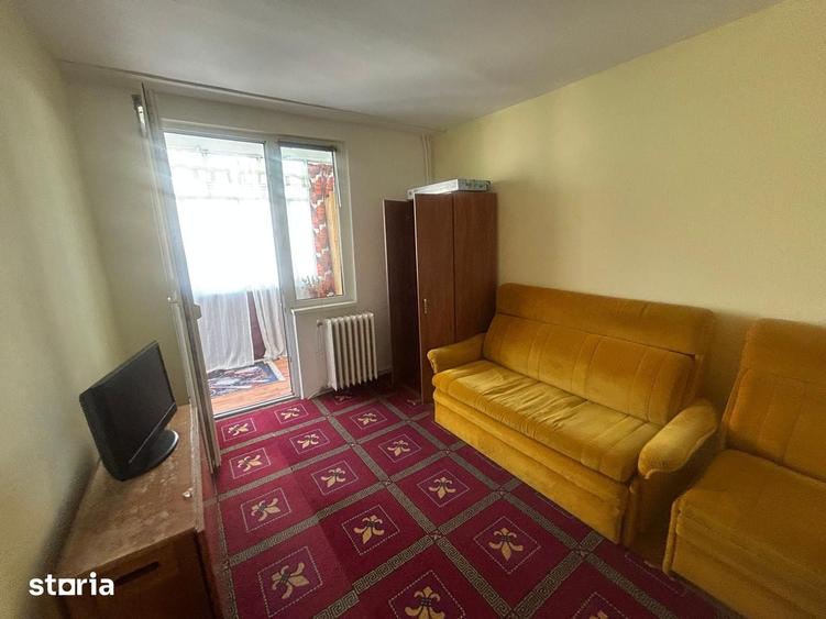 Apartament cu 3 camere decomandat în Dărmănești