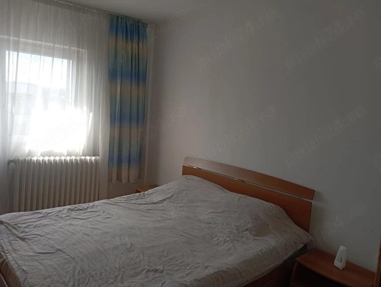 Apartament cu 3 camere decomandat în Dorobanți