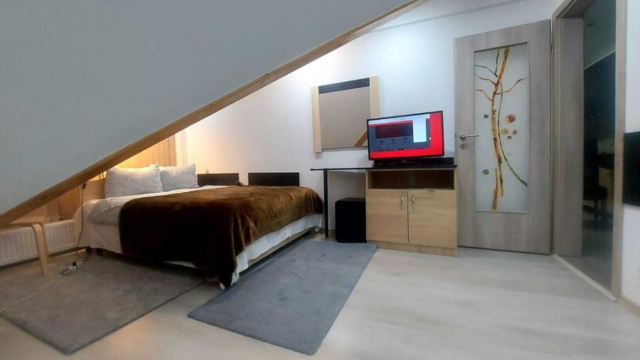Apartament cu 2 camere semidecomandat în Central