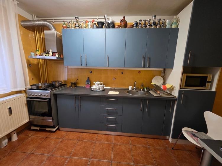 Apartament cu 3 camere decomandat în Tineretului