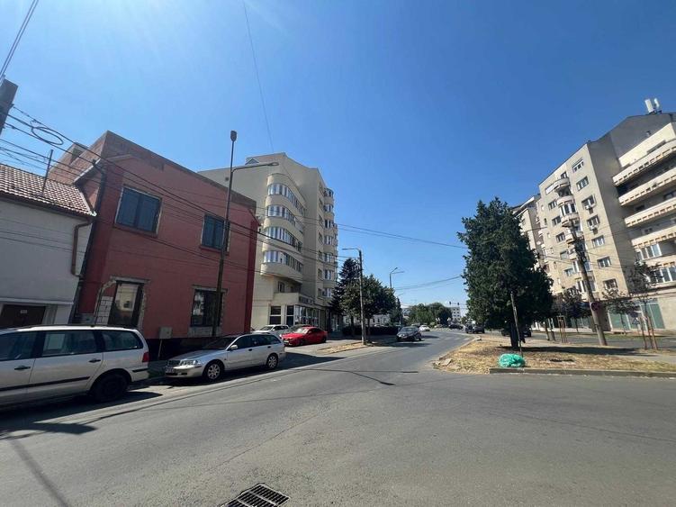 Casă cu 4 camere în Ultracentral