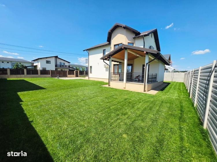 Casă cu 4 camere în Păulești